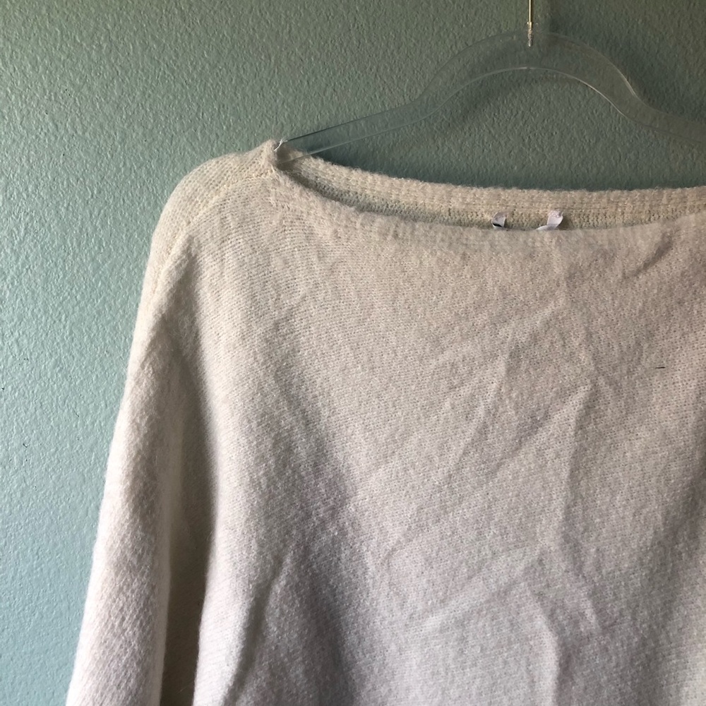 Off Shoulder Sweater - Picture 3 of 5